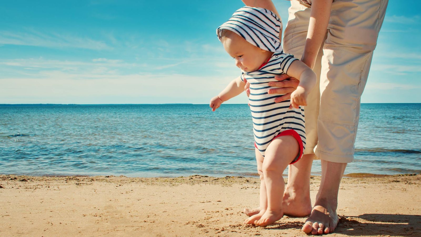 Conseils bébé et soleil : l'été avec bébé en sécurité