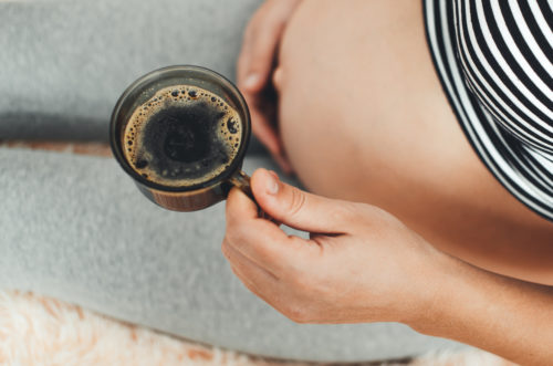 Boire du café en étant enceinte - Bébé M